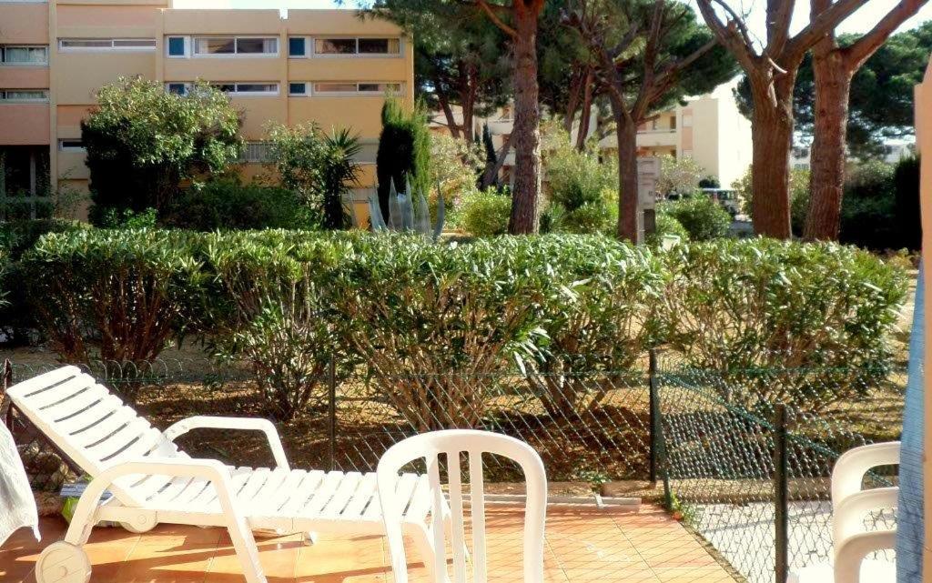 T2 Terrasse, Bormes Les Mimosas La Faviere, 5 Pers, 5 Mn A Pieds Des Plages Et Commerces Exterior foto